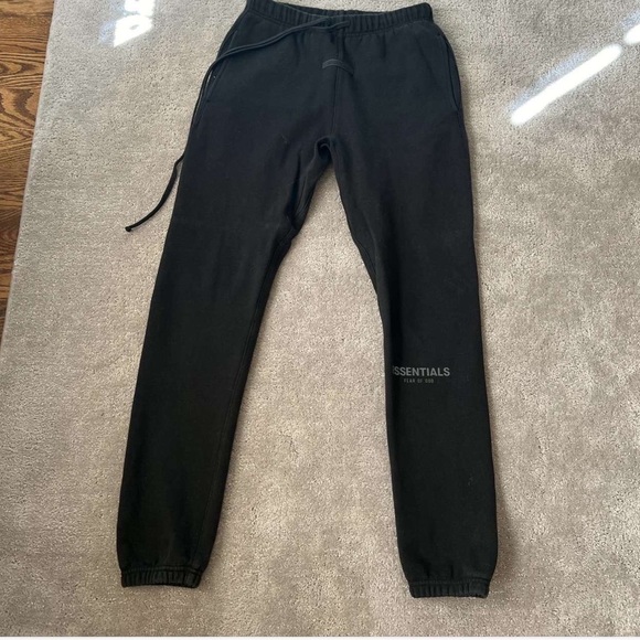 Essentials sweatpants M